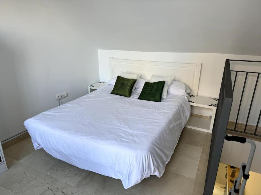 Апартаменты Apartamento Centro Historico Малага Экстерьер фото